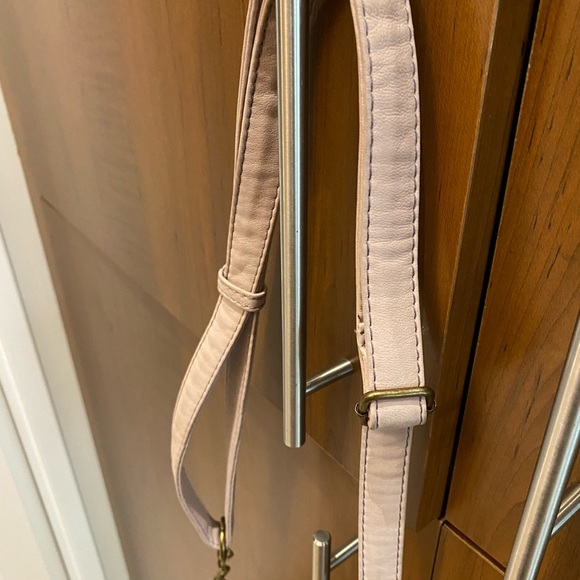 Cute Dainty Purse - Picture 4 of 7